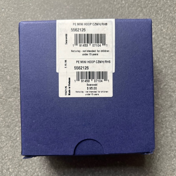 SWAROVSKI Matrix Vittore hoop earrings - Picture 6 of 8